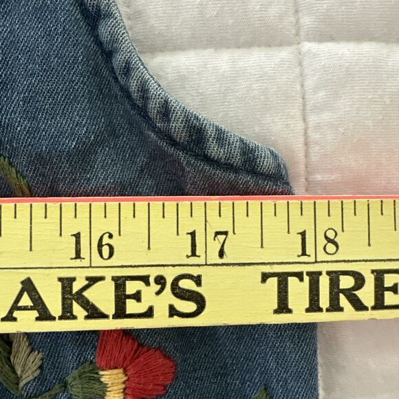 Vintage ORVIS Vest Womens XL Blue Chambray Embroidered Boho Granny Chic Retro - Picture 8 of 9